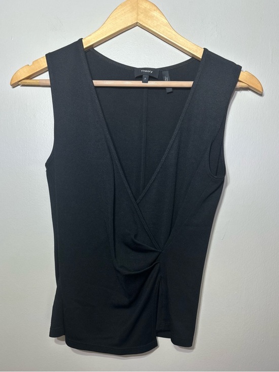 Theory Tops - Theory Black Sleeveless wrap style Twist-Front Tank size Women’s P #cbk #chic